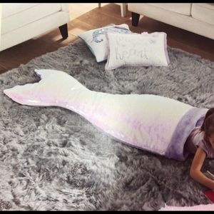 Cynthia Rowley Sequins Little Mermaid Tail  PINK Plush Sleeping Bag teen girl